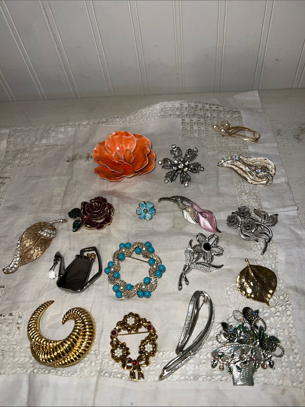 Lot vintage flower floral brooches Monet Napier enamel Avon Sarah Coventry